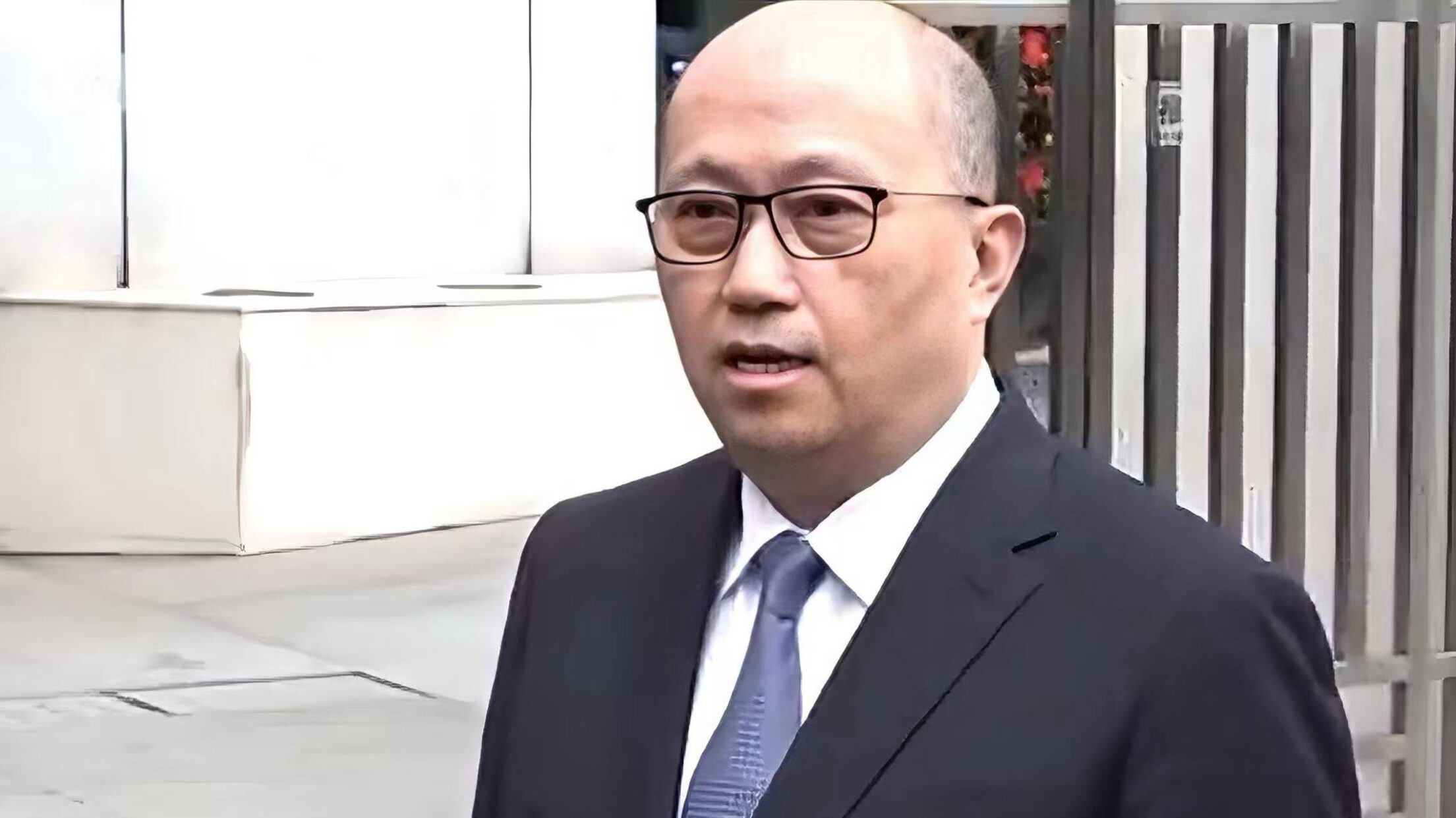 中国宣布免去郑雁雄中联办主任,周霁接任 – 全美电视新闻 AMTV News